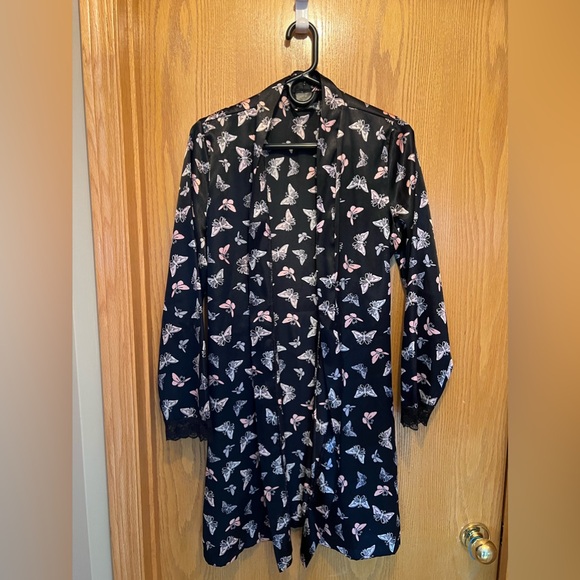 Women’s silk bath robe - Picture 1 of 4
